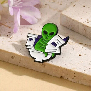 Funny little alien brooch charm enamel pin jewelry women's bag accessories